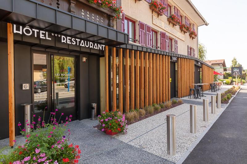 Hotel-Restaurant "Les Rochers" La Balme-de-Sillingy Buitenkant foto